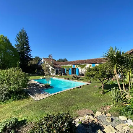 Bed & Breakfast Domaine Du Tafiart Sarron