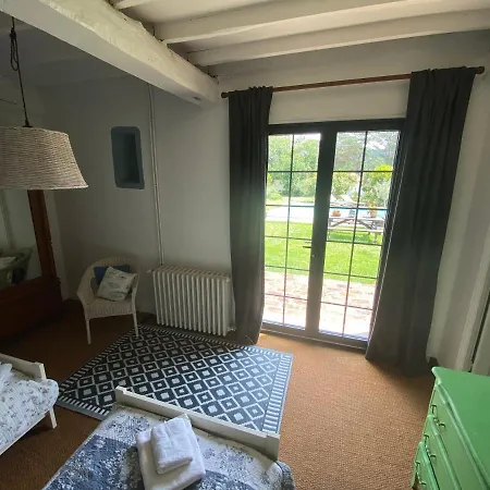 Domaine Du Tafiart Bed & Breakfast Sarron