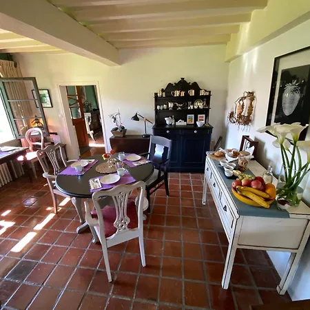 Domaine Du Tafiart Bed & Breakfast Sarron