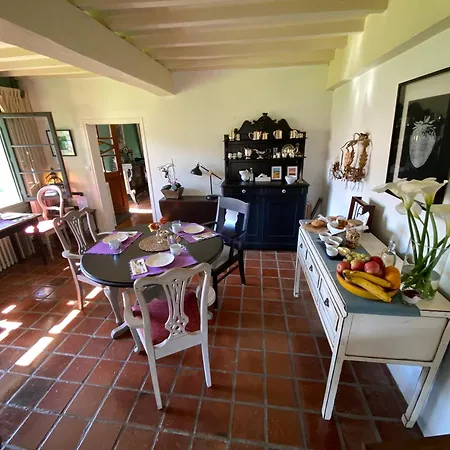 Domaine Du Tafiart Bed & Breakfast Sarron