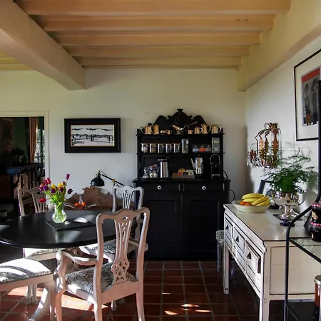 Bed & Breakfast Domaine Du Tafiart Sarron